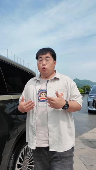 20万级别的混动MPV 都应该学学极狐问道V9 #北汽极狐# #极狐汽车# #极狐问道V9志同道合的伙伴们# #极狐问道V9#