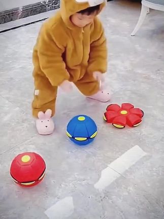 脚踩就飞,宝宝玩得专注!自动回弹的益智球 ,追着玩个不停,锻炼反应力~#早教玩具推荐 #脚踩球 #益智玩具 #亲子互动玩具 #宝宝运动训练