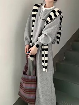 姐妹们,我买了一套卫衣,套装,休闲运动风,穿起来真的好舒服,好喜欢。#卫衣套装 #休闲穿搭 #穿起来舒适又有质感