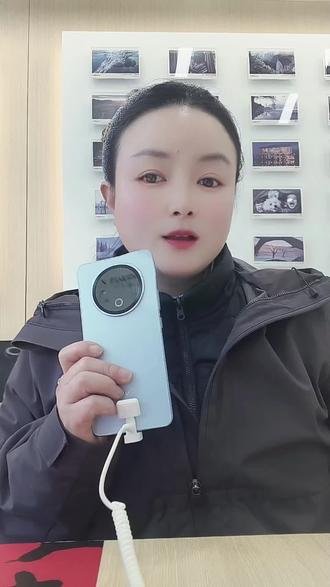 vivo手机你还在一天按无数次电源键亮屏熄屏?
#vivo #vivoY500 #国民小旗舰