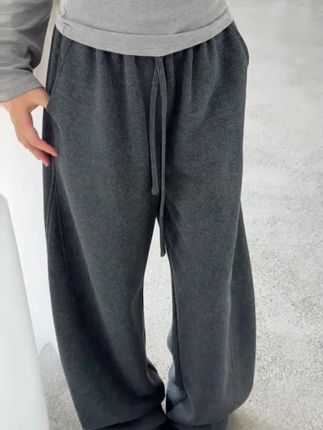 Hazi美式简约弯刀卫裤男女2025秋季显瘦百搭运动宽松拖地阔腿裤#百搭#显瘦#秋季#运动#美式