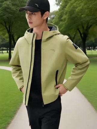 安踏中国甲丨冲锋衣男流光风秋季新款轻便徒步登山服防水外套#男装搭配 #时尚