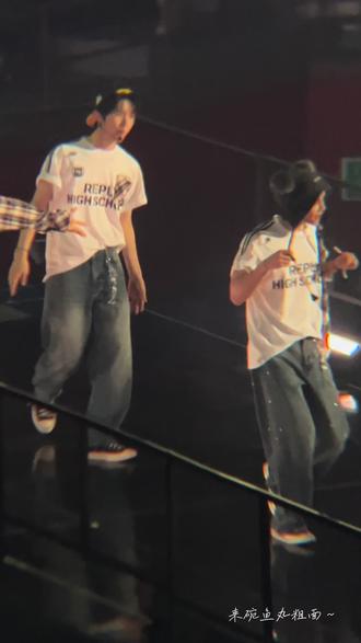 #李翰飞 太可爱了宝宝 和这元气歌曲适配度10086%(rap也非常适合啊啊啊)#hanbi #从练习室到舞台