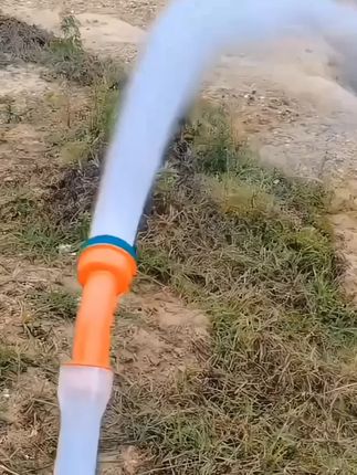 无线锂电池抽水机,充电式抽水泵家用农村户外浇水淋菜林园草坪浇水灌溉都很方便#无线锂电抽水泵 #直流抽水机 #抗旱浇地 #高性能实用工具 #抽水器