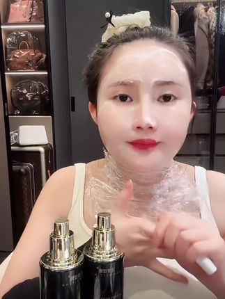 #完美缇娜 爆款三件套 水➕乳➕霜 三重呵护 深层滋养肌肤 补水保湿 抗皱紧致 淡化细纹 改善黄气 细腻毛孔 让肌肤越来越水嫩 透亮 适合所有肤质#水乳霜