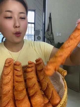 #美食  #妈呀太香了  #路边摊美味  #淀粉肠  #烤肠