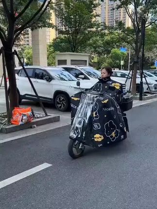 电动车挡风被冬季加绒加厚电瓶摩托车防水保暖防风罩新款加厚防雨#电动车挡风被 #摩托车挡风被 #防风罩 #防雨罩 #挡风被