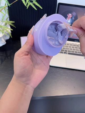 经常熬夜,皮肤爱出油,还长黑头粉刺的姐妹,一定要赶紧试试膜法世家紫草清洁泥膜#泥膜 #膜法世家清洁泥膜 #护肤好物 #超便宜超划算 #学生党必备