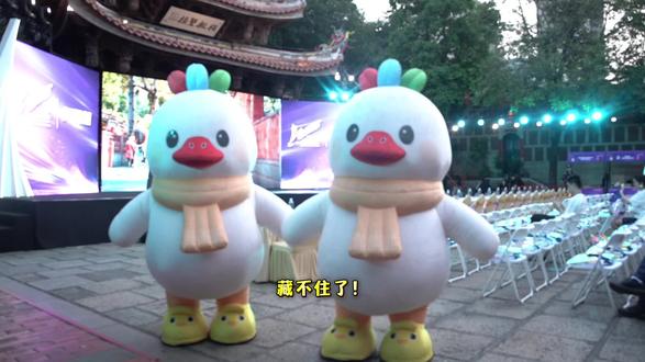 5月16日开赛 。完善组别,全民参与,赛场呐喊不断,感受羽球独特魅力与运动狂欢 。#八闽羽球 #民间球王 #体育城市#王文教杯羽毛球公开赛 #闽羽超