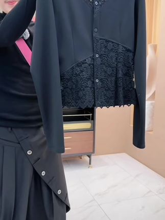 【亮哥女装】2025秋冬新品曜石黑蕾丝拼接气质高弹打底上衣9897-A8