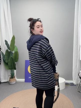 慵懒随性的大码穿搭,给人一种很有放松的感觉! 超级显瘦,必入!#大码女装 #大码穿搭 #显瘦穿搭 #秋款穿搭