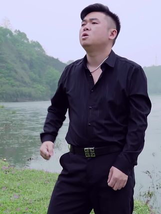 #抖音热歌推荐🔥 #热门音乐🔥 #中了你爱情的毒   不知不觉中了你爱情的毒，救救我吧