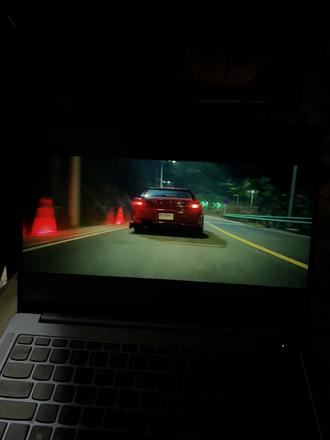 闷骚暗爽男叠跑车buff我就这样被帅晕
#何与 #双轨