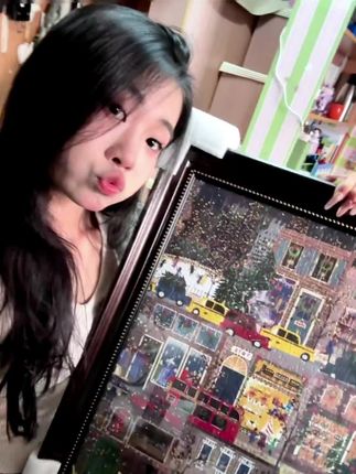 在初秋拼好冬灯的人一定会幸福#冬灯 #galison #拼图 #手工diy #礼物