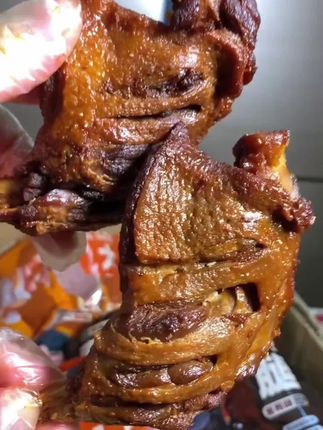 #妈呀太香了#零食推荐#鸭腿#追剧 小零食#鸭货美食