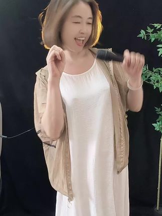 突然就被这句话治愈了,人生没有最好的年龄,只有最好的心态!我们争不过岁月,也跑不过时间,我要以自己喜欢的方式。过好每一个日升日落……#上热门#卡姐好物分享#卡姐热歌推荐