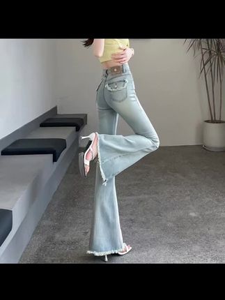 蜜蜜穿搭毛边微喇叭牛仔裤2025秋季新款法式丰胯翘臀磨破马蹄裤子#爆款热卖中,谁穿谁好看#,不挑年龄#,每天分享穿搭。#好物推荐