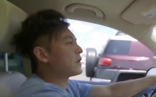 “只有坏掉的东西会停下来,但人不会坏,也不能停”