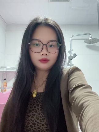 解决不了矛盾就公开矛盾,君子怕小人,小人怕疯子,可以吃亏,不可以吃哑巴亏。哪怕最后问题也解决不了,也要让周围的人知道你不是软柿子。#好物推荐🔥 #养发护发 #抖音推荐官推荐