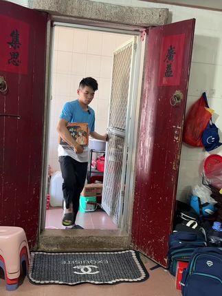 【巧克力脆柿子坏果包赔】山西阳丰甜脆柿子新鲜现摘不涩口规格:18.9元(4.5-5斤)中果20个以内 19.9元 (4.5-5斤)大果15个以内 咱们这个巧克力脆柿子比苹果更脆,咬下去有“嘎吱”声,果肉内无纤维感,甜度高,维生素高,无核#助农水果 #优质水果
