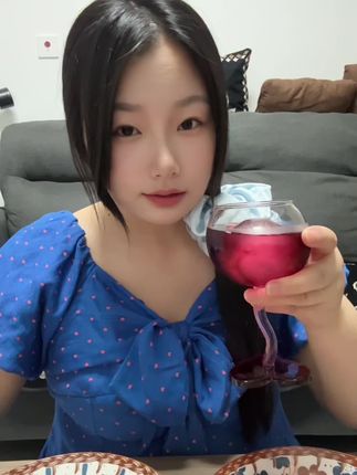 很多幸福没被发现时 他们的另一个名字叫做普通的一天 #微醺时刻 #好好吃饭 #酒蒙子的日常 #记录真实生活 #深夜的酒