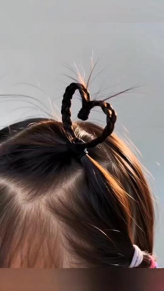 六一儿童节给孩子扎这个爱心灯笼辫,让孩子过开心快乐美美的节日 #真实生活分享计划 #儿童编发 #六一儿童节 #扎发教程 #女宝春节发型推荐