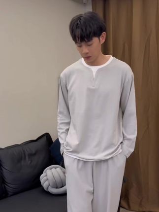 兄弟们!你们要的可居家可外出家居服来啦~ #华夫格家居服 #睡衣 #男士家居服 #睡衣男