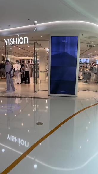 🏠以纯夏季上新
✨范丞丞同款来袭
更多福利等你来
#范丞丞 #范丞丞以纯代言人 #郑州以纯 #以纯集团 #夏季穿搭