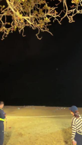 万宁,太会了!这才是海岛新年该有的浪漫#万宁旅游攻略 #石梅湾烟花秀 #万宁石梅湾 #海边烟花秀 #新年快乐