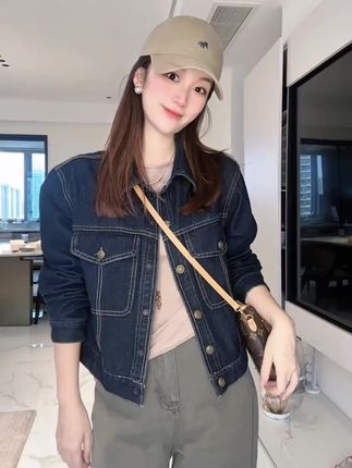 牛仔外套女2025秋季新款韩系复古百搭短款丹宁色外套女春秋#时尚外套#洋气外套#显瘦外套#百搭外套#气质外套