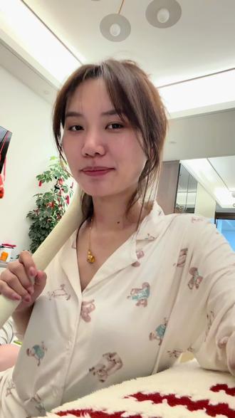 #粉丝挑战 40万粉,老公辞职带娃挑战,挑战第一天
今日粉丝420,距离40万粉丝还差399580。