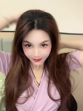 #简单好看发型 #头饰发饰 #蓬松发垫 #适合所有脸型 #日常生活实用发型