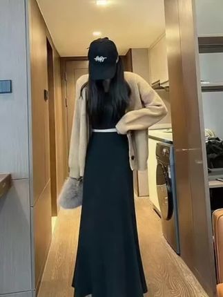 哎, 老公咋了? 你快看我这裙子往身上一穿, 是不是一点都看不出来?#气质女神范儿 #穿出自己的风格 #我又心动了 #温柔风穿搭