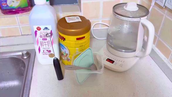 自制酸奶 不需要酸奶机 无添加 拌果酱栓栓甜甜
#自制干噎酸奶
