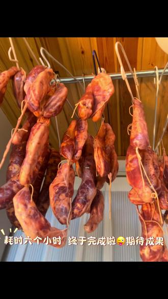 第一次挑战:沉浸式体验鸭脚包香肠#鸭脚包肉 #鸭脚包香肠 #鸭脚吃法 #沉浸式