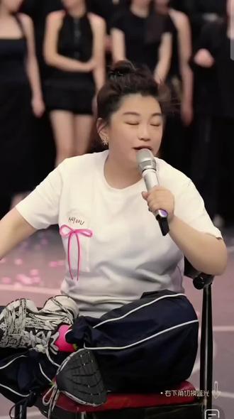 #粉丝破一万 人家都在努力,我们为什么不呢@小黄飞《养号暂休》 #小黄飞