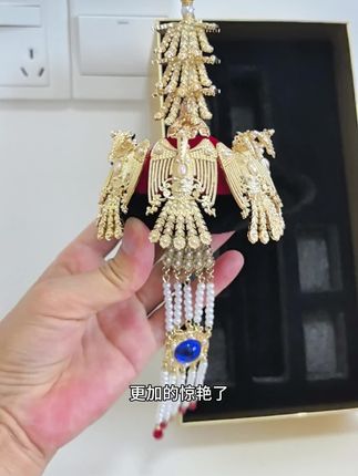 很重工很精美的文创冰箱贴,五只金凤可拆卸单独装饰冰箱用,真的是美到惊艳了#文创冰箱贴 #金凤朝冠冰箱贴 #中秋送礼 #国庆伴手礼 #结婚伴手礼