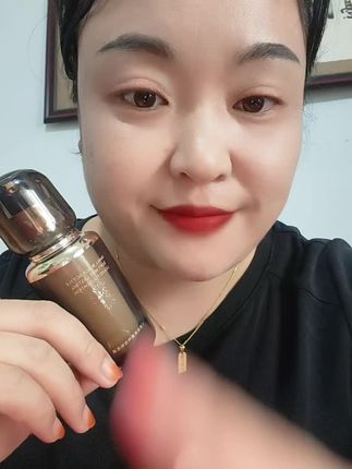 #莉兹小黑瓶 #莉兹小黑瓶不脱妆粉底液 #不脱妆粉底液 #好物推荐