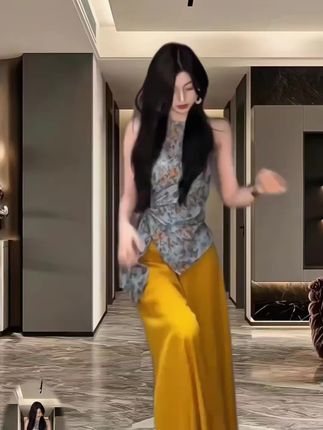 #辣妹穿搭 #轻奢女装 #这也太好看了 #时髦穿搭 #显高显瘦显腿长