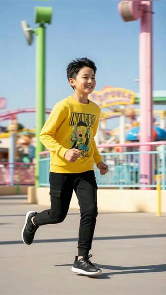 冬天宝宝也要暖暖的! #粉彩风 #百大春装出道了 #无敌少侠 #马克 #潮酷卫衣