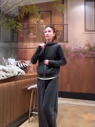 #减龄显瘦穿搭 #穿出自信穿出美丽 #洋气减龄 #显高显瘦显腿长 #高级感穿搭