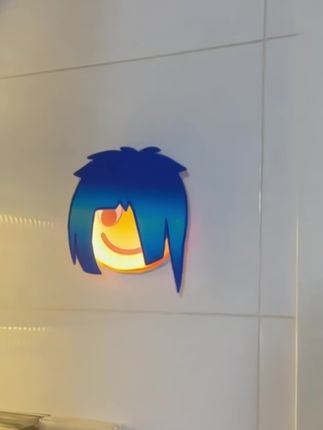 我不希望有人拿起我的小夜灯就能用 #杀马特表情包 #90后