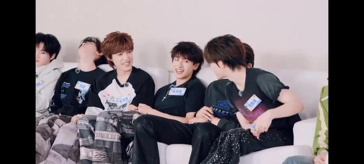 如果你惹怒了朱志鑫,他只会毛茸茸的说我不玩啦,大漏勺志鑫儿,梦回送礼物大漏勺大家积极举报,正宗三比味#时代峰峻 #朱志鑫 #TF家族三代 #时代峰峻三代四代 #余宇涵