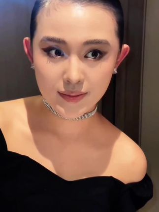 ##与众不同 #夏日妆容 #原相机拍摄 #小阿俏 #自信的女人自带光芒