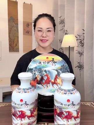 地道杏花村马到成功收藏酒,53度#清香型白酒 #纯粮酿造好喝不上头 原厂礼盒包装,2瓶酒加一套展示盘,才只要69.9#白酒送礼推荐 #在抖音入手的好东西