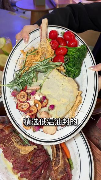 49抵100无限叠加!光谷这家全是猛料的古堡中式西餐有点意思#武汉美食 #西餐 #战斧牛排