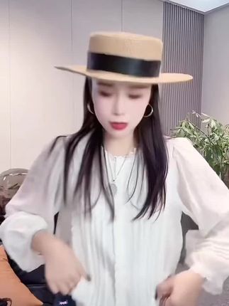 蕾丝拼接衬衫女小衫衬衣女款2025春新款爆款设计感上衣#强烈推荐 #潮酷穿搭 #春秋穿搭 #时尚穿搭女装 #时髦穿搭