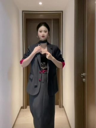 1撞色显瘦时尚西装外套半身裙两件套春季2025新款小众韩版女士I