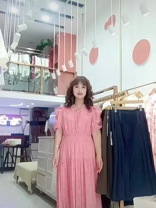 最美的衣服在这里,白领丽人折扣店欢迎大家到店秒杀
