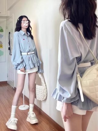 爱心刺绣长袖衬衫女韩系甜美设计感荷叶边上+高腰半身裙#今日穿搭 #拍照姿势 #女装 #爱了爱了 #穿搭合集
